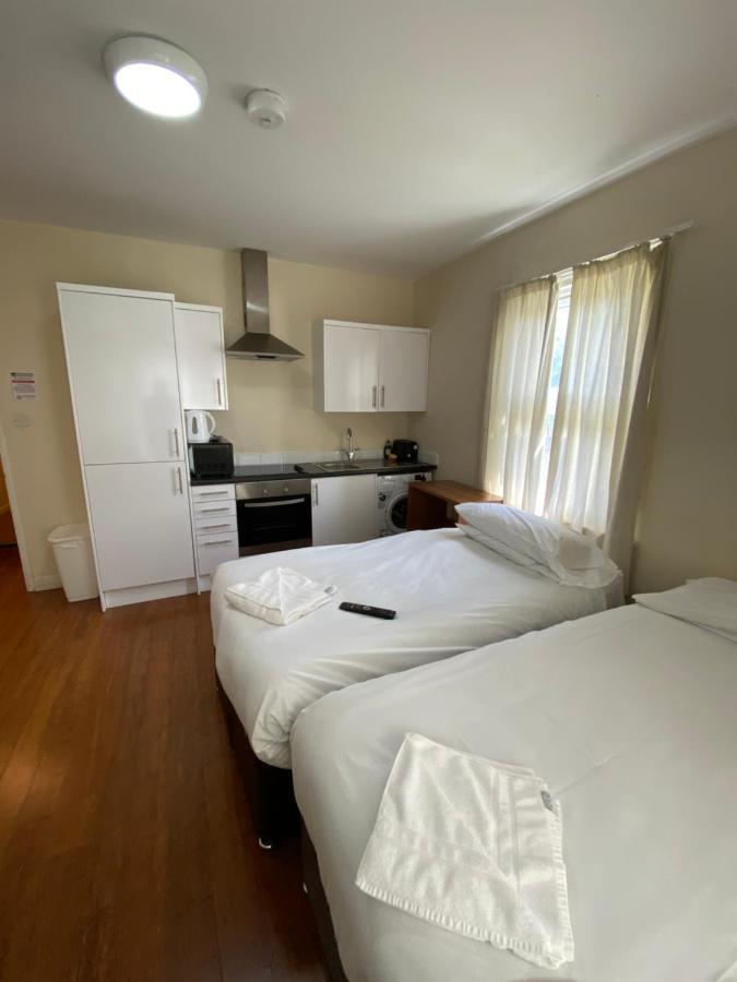 Contractors Guest House Гай-Віком Екстер'єр фото