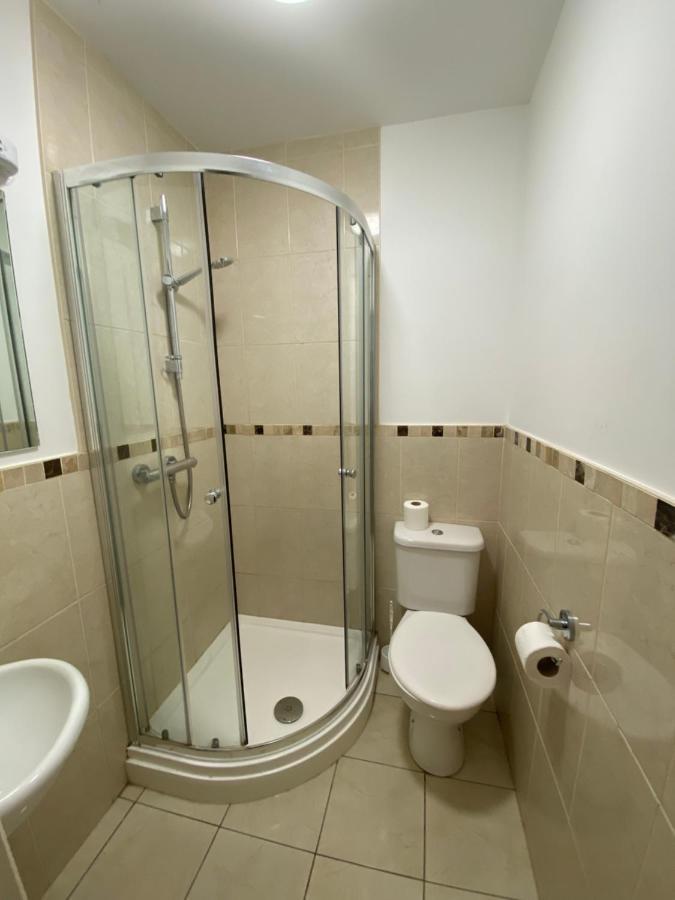 Contractors Guest House Гай-Віком Екстер'єр фото