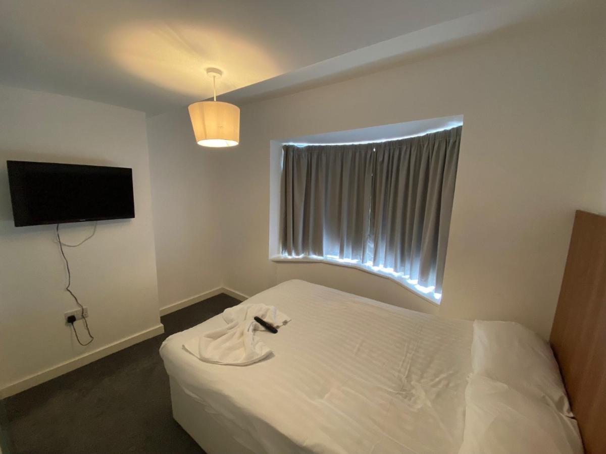 Contractors Guest House Гай-Віком Екстер'єр фото