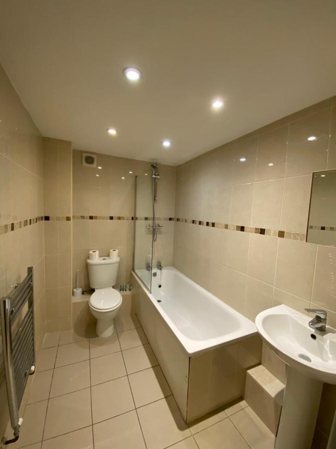 Contractors Guest House Гай-Віком Екстер'єр фото